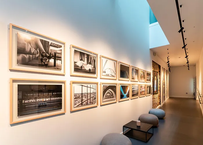 Welldone Quality - Crystal PoolHotel Rural